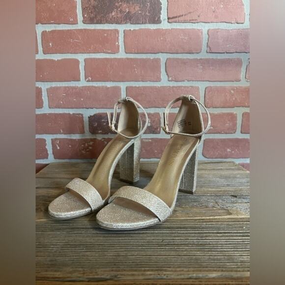 Dream Pairs | Champagne Glittered Hi-Chunk High Heel Pumps - Picture 2 of 6